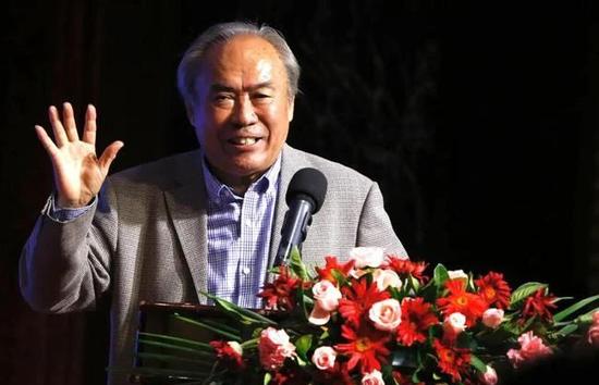 绽放的妻子